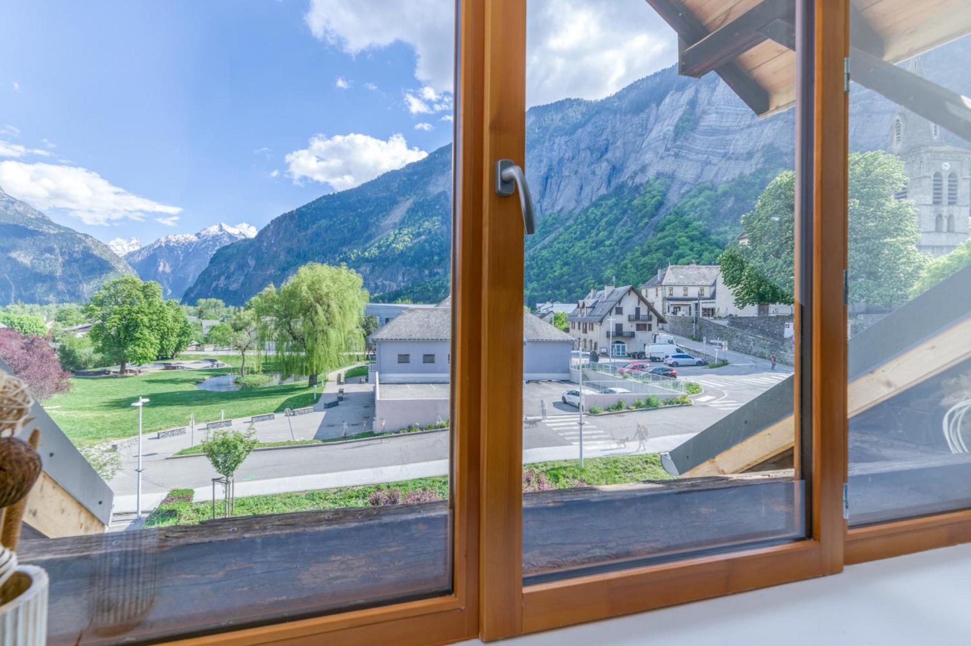 Meije - 3 Belles Chambres - Calme - Wifi - Vue Le Bourg-d'Oisans Exterior photo